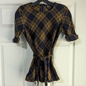 Pendleton wool top with matching belt for waist definition